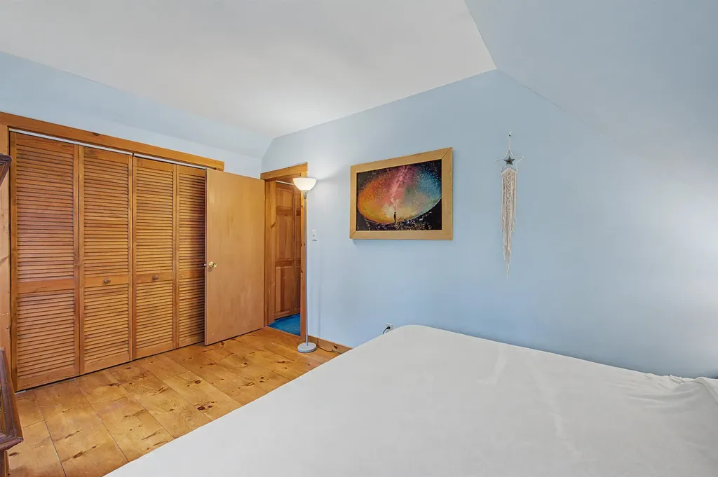 48 Bradford Road Sunapee NH 03782