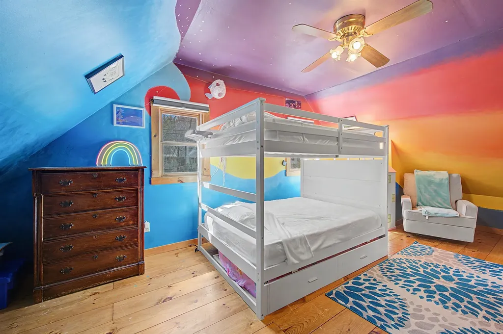 48 Bradford Road Sunapee NH 03782