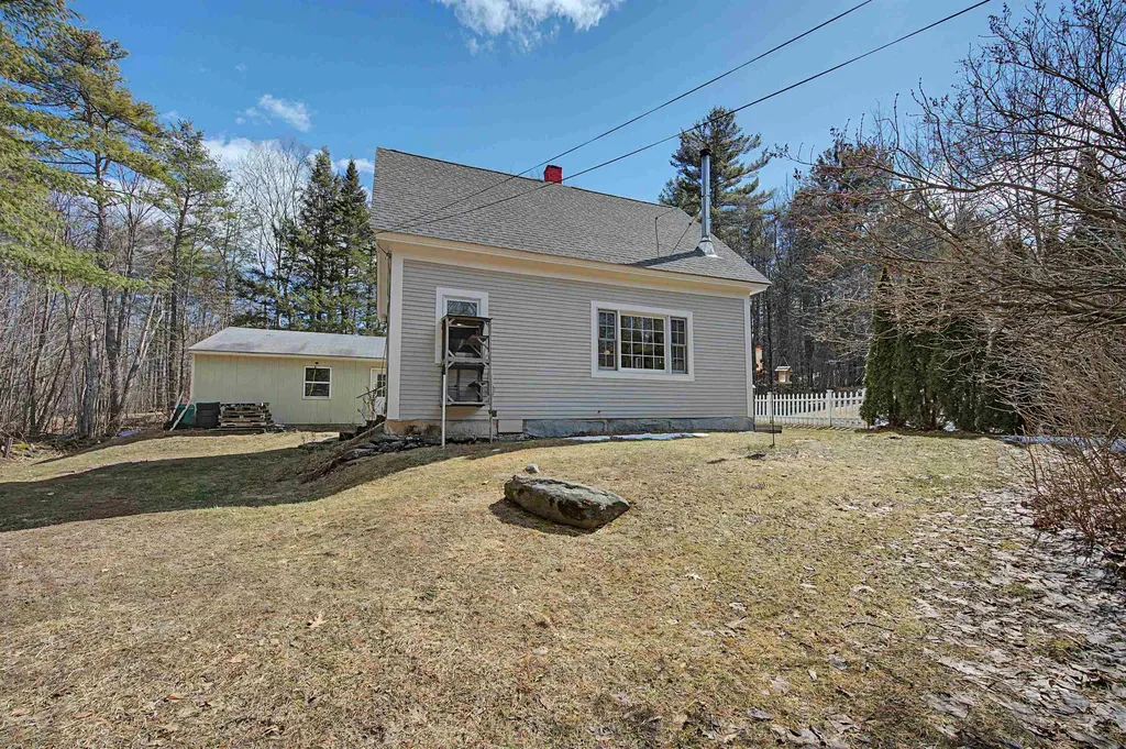 48 Bradford Road Sunapee NH 03782