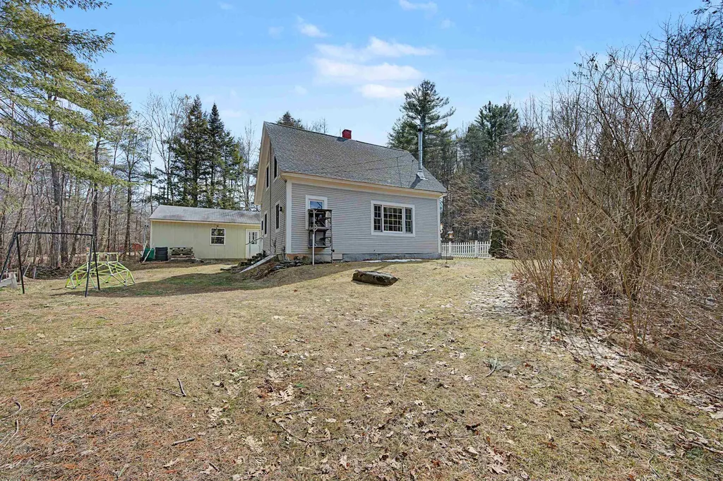48 Bradford Road Sunapee NH 03782