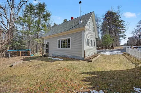 48 Bradford Road Sunapee NH 03782