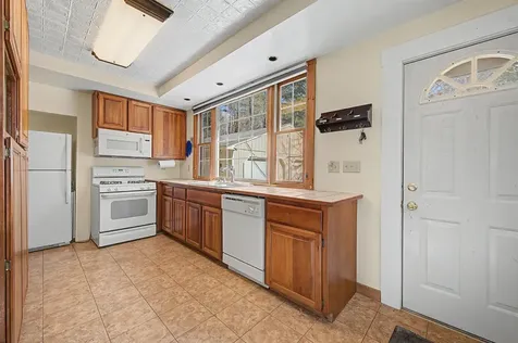 48 Bradford Road Sunapee NH 03782