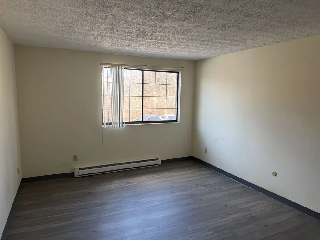 64 Dunbarton Road Manchester NH 03102