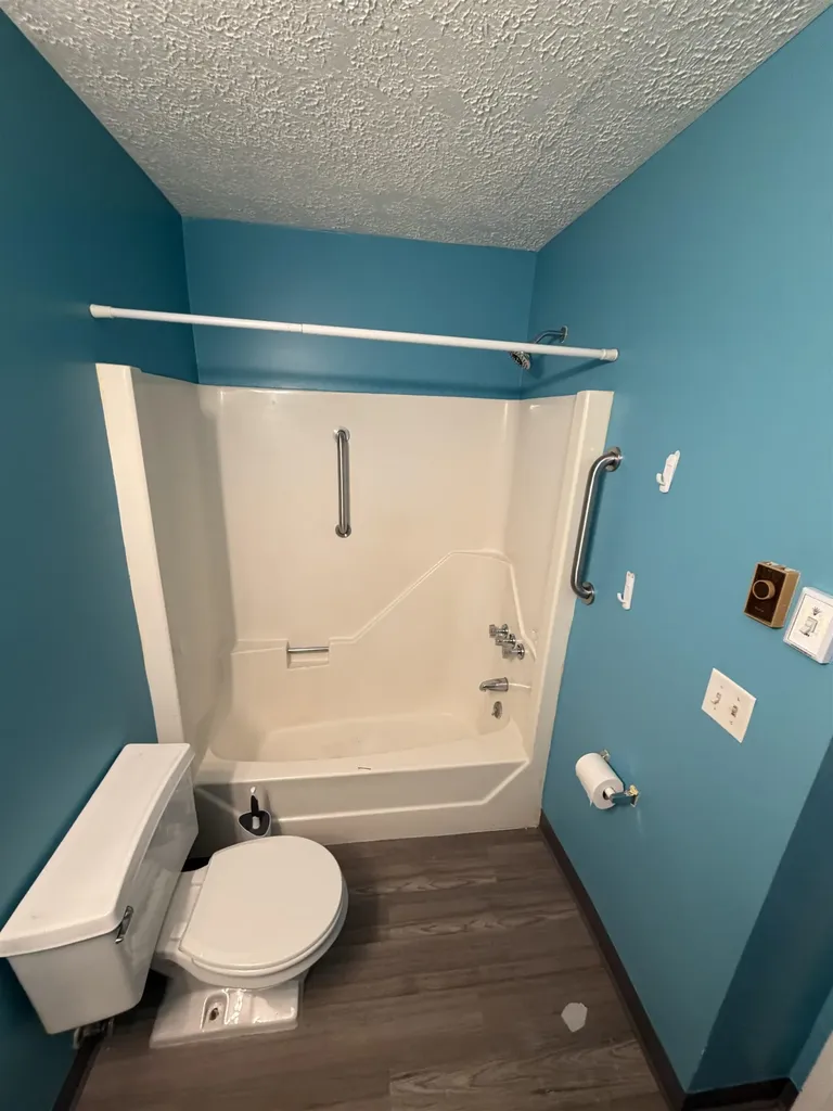 64 Dunbarton Road Manchester NH 03102