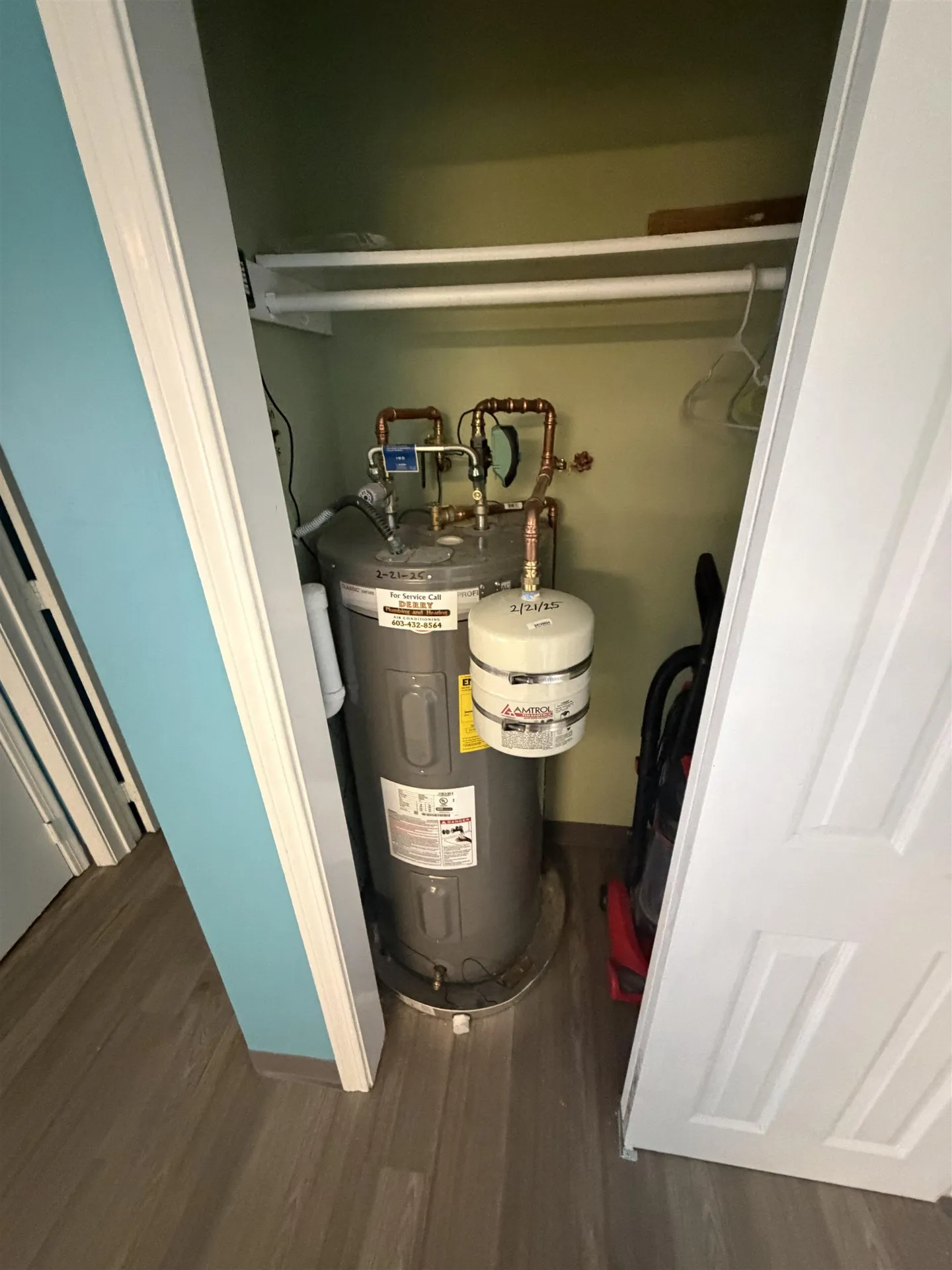 64 Dunbarton Road Manchester NH 03102