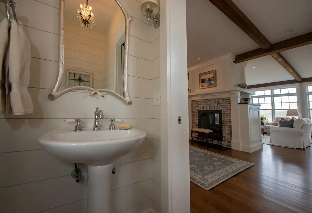 68 Ridge Road Ashland NH 03217