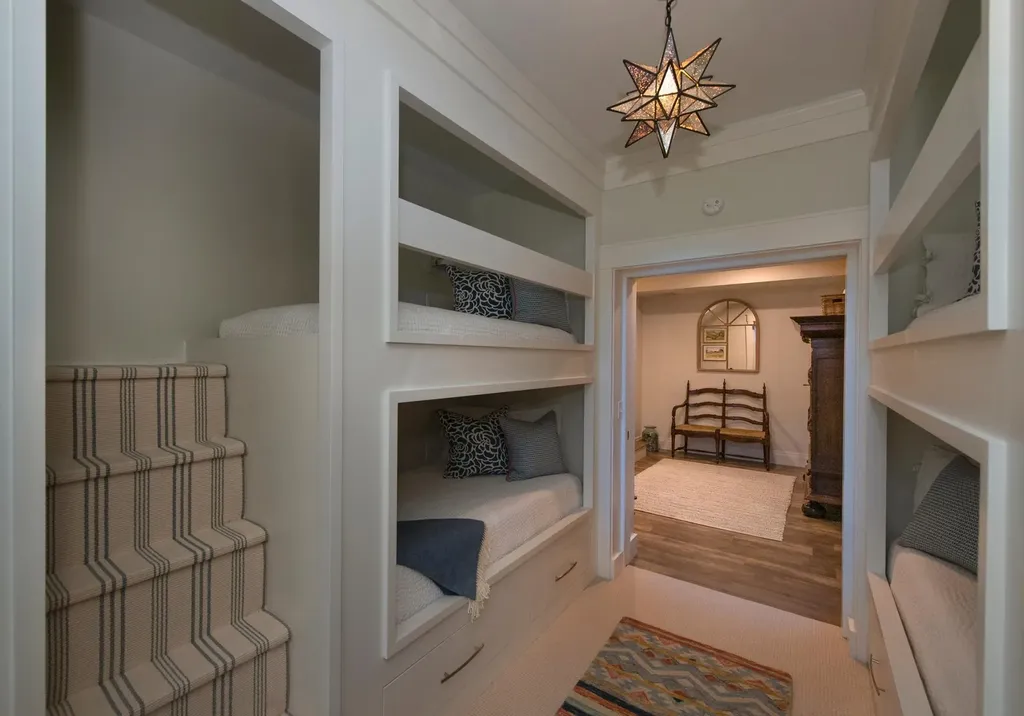 68 Ridge Road Ashland NH 03217