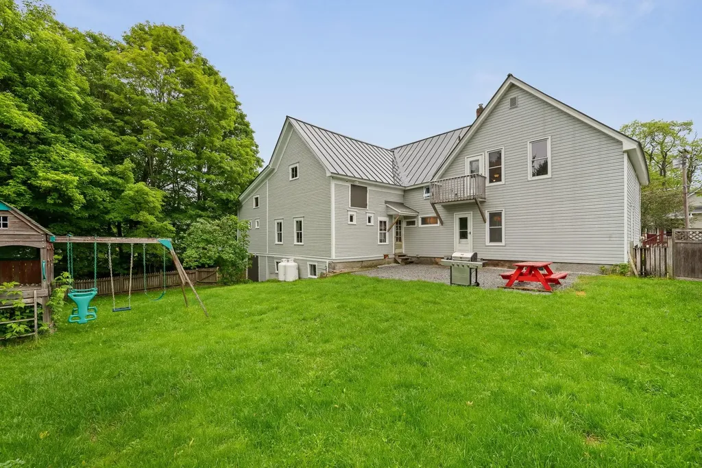 11 Summer Street Barre Town VT 05649