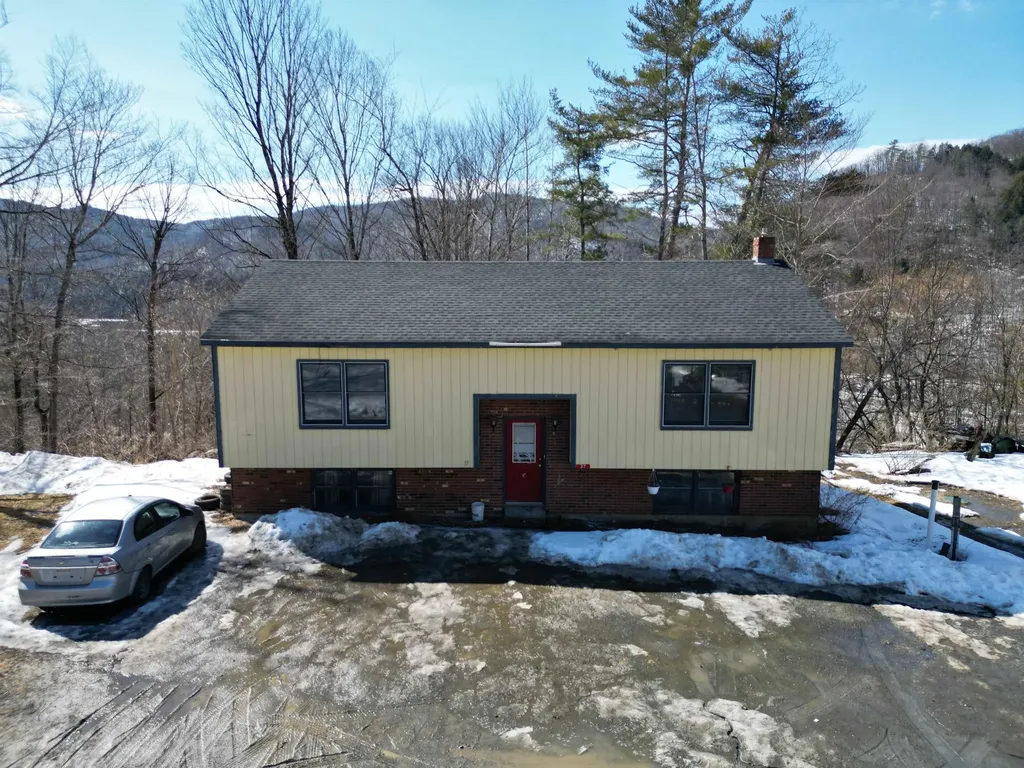 37 Dee Haven Lane Sharon VT 05065