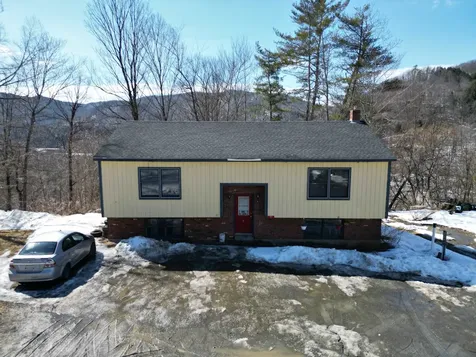 37 Dee Haven Lane Sharon VT 05065