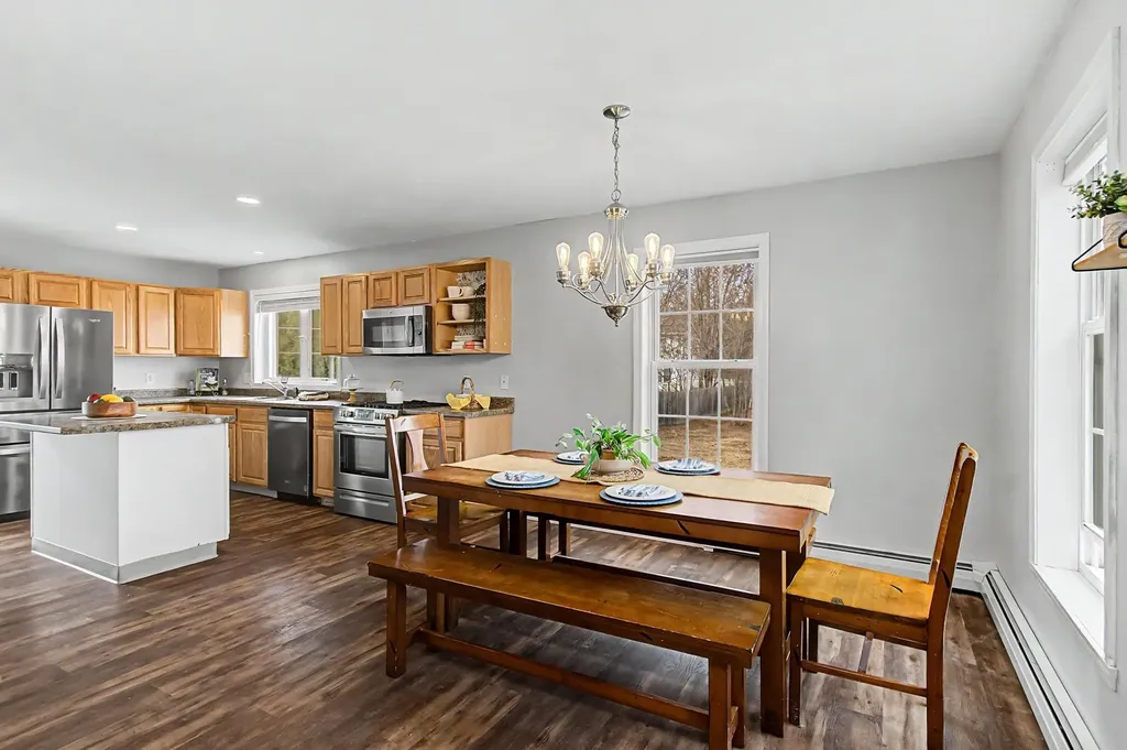 16 Shannon Way Milton VT 05468