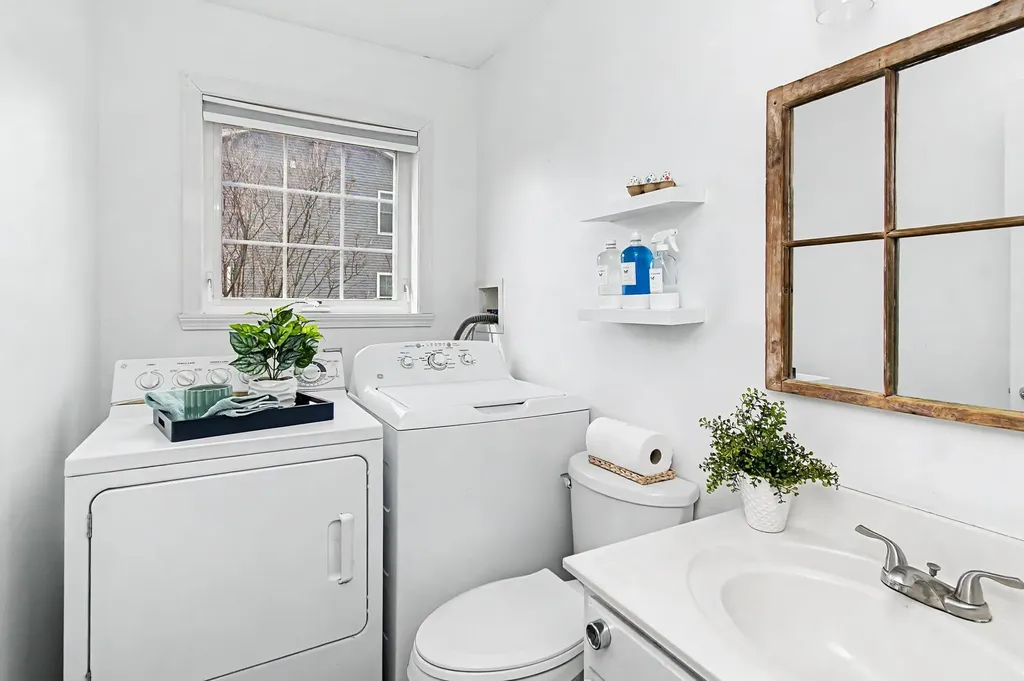 16 Shannon Way Milton VT 05468