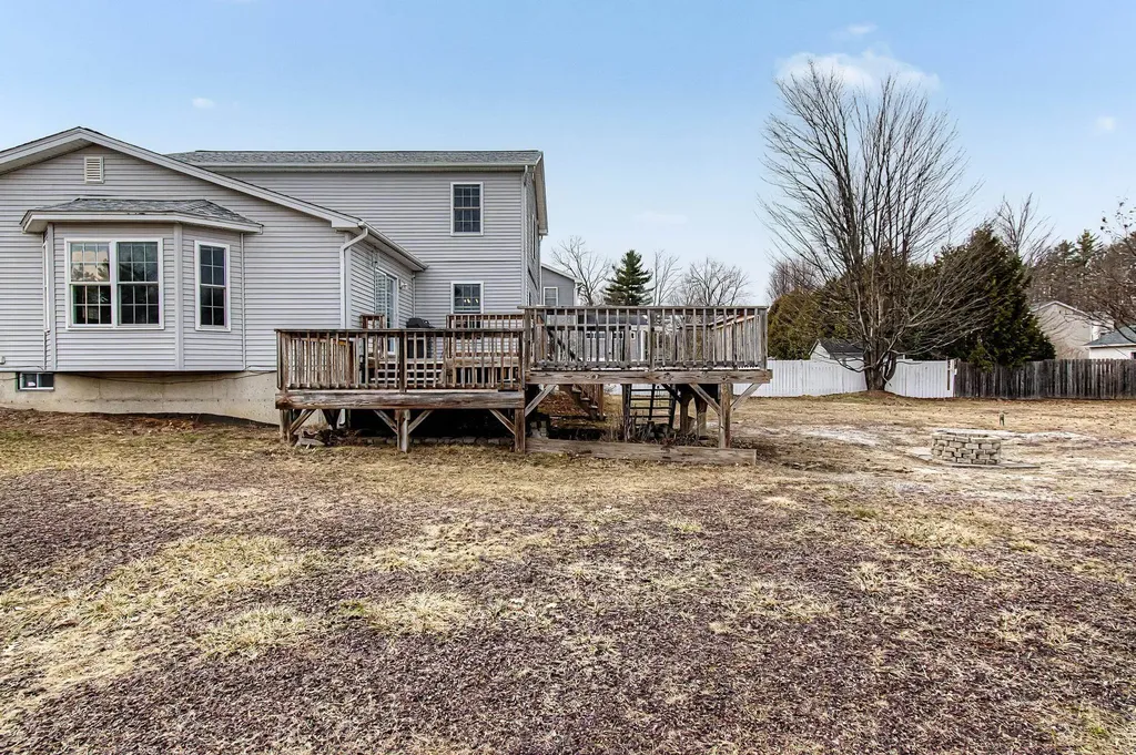 16 Shannon Way Milton VT 05468