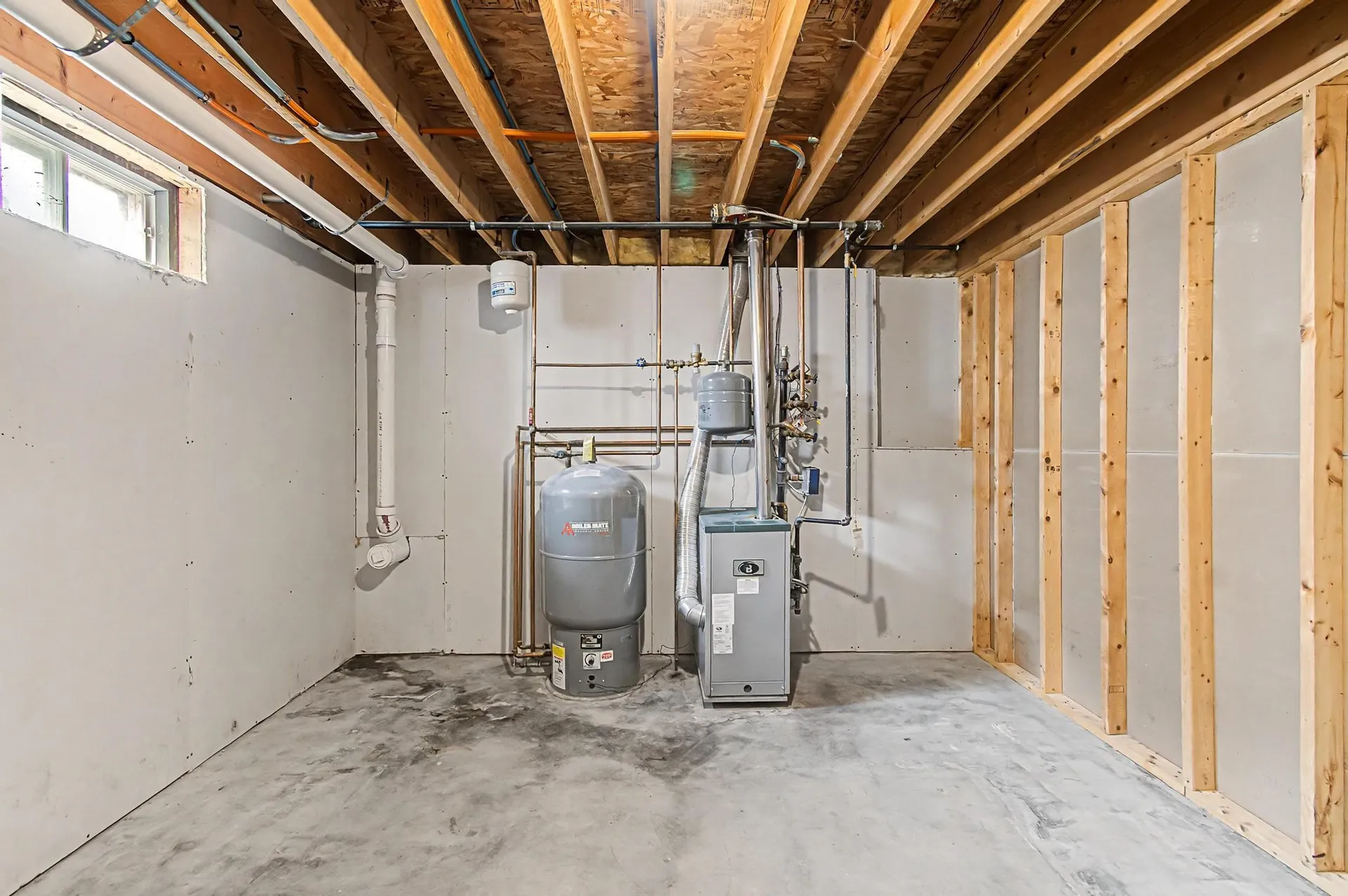 16 Shannon Way Milton VT 05468