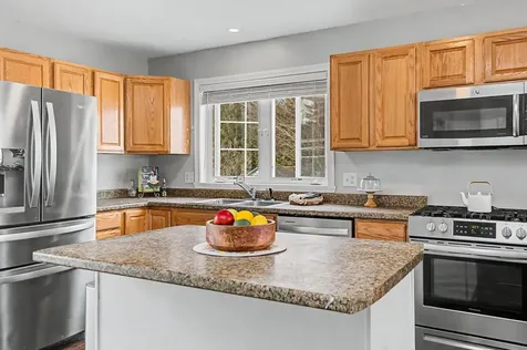 16 Shannon Way Milton VT 05468