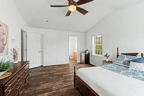 16 Shannon Way Milton VT 05468