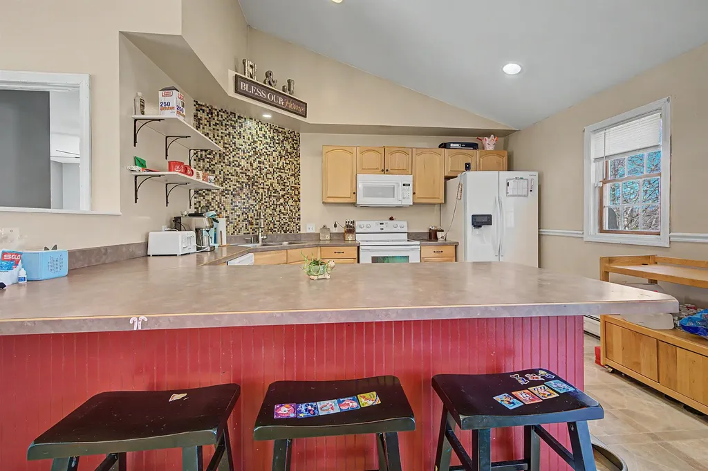 31 Oak Street Newport NH 03773