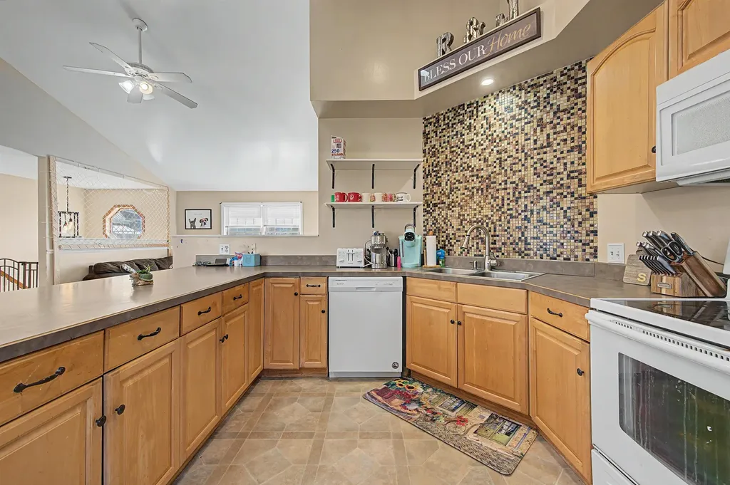 31 Oak Street Newport NH 03773