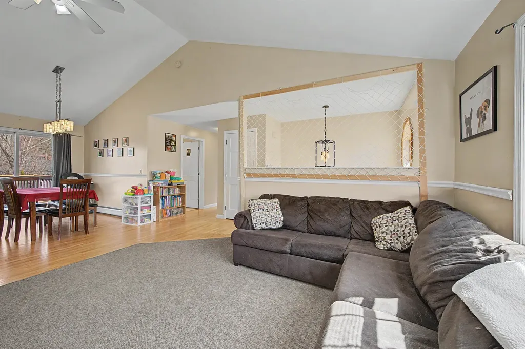 31 Oak Street Newport NH 03773