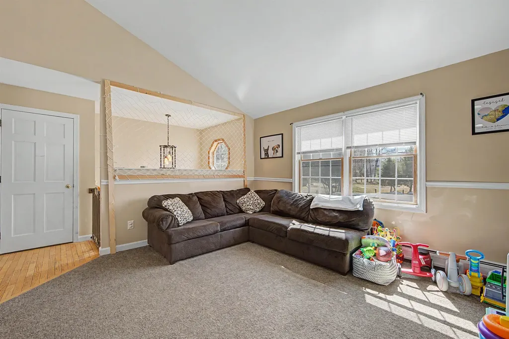 31 Oak Street Newport NH 03773