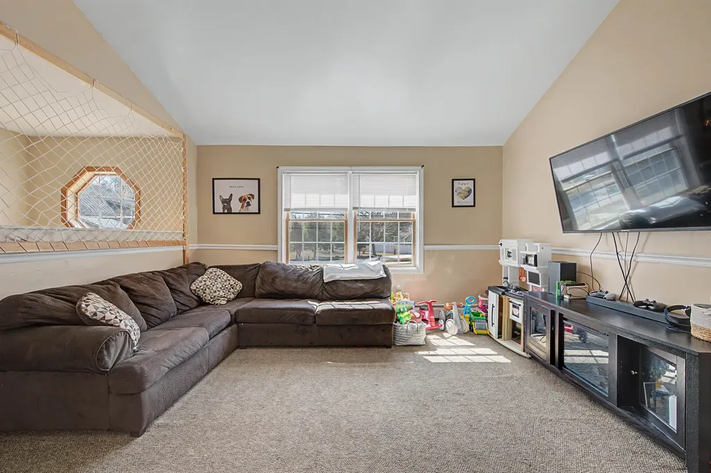 31 Oak Street Newport NH 03773