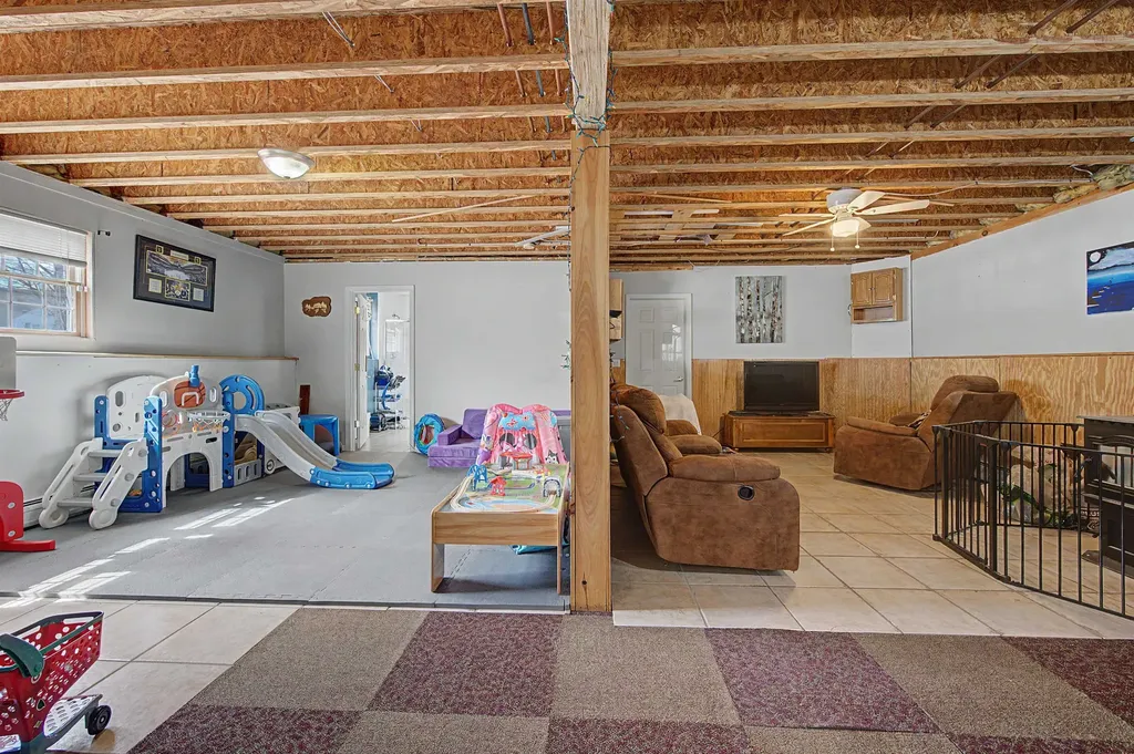 31 Oak Street Newport NH 03773