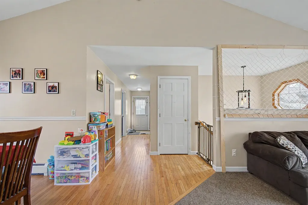 31 Oak Street Newport NH 03773