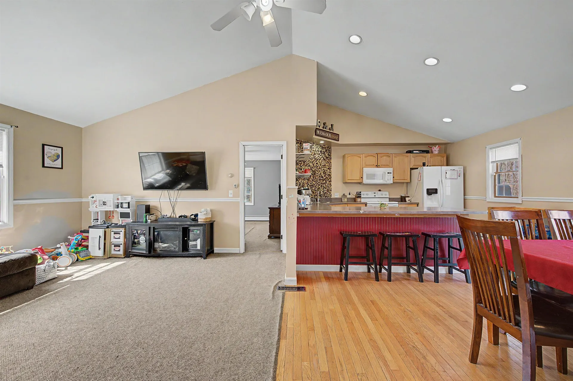 31 Oak Street Newport NH 03773