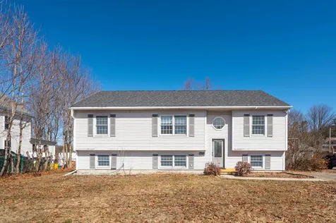 31 Oak Street Newport NH 03773