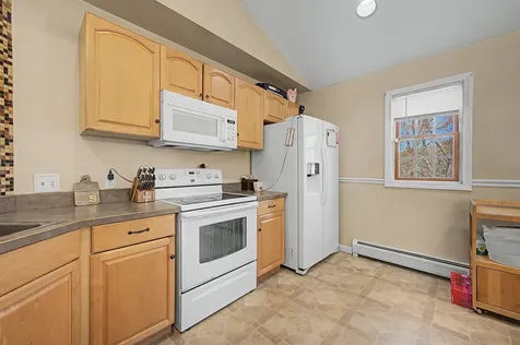 31 Oak Street Newport NH 03773