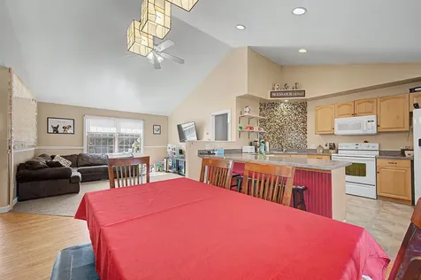 31 Oak Street Newport NH 03773