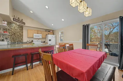31 Oak Street Newport NH 03773