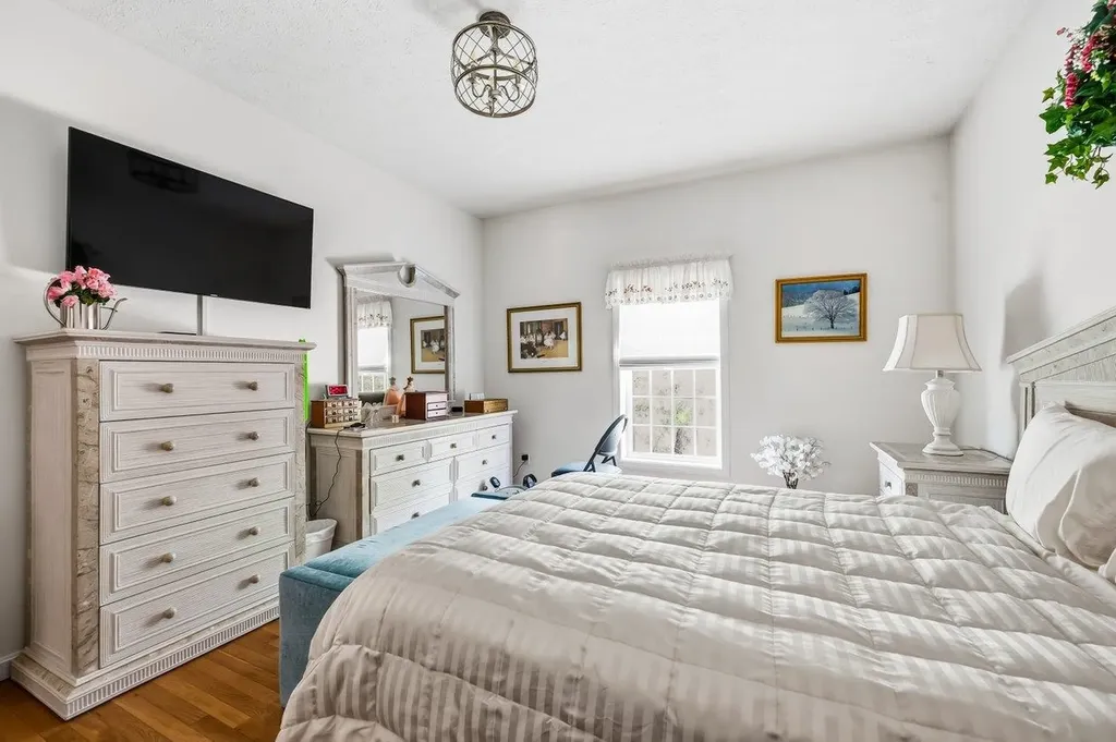 34 Mammoth Road Hooksett NH 03106