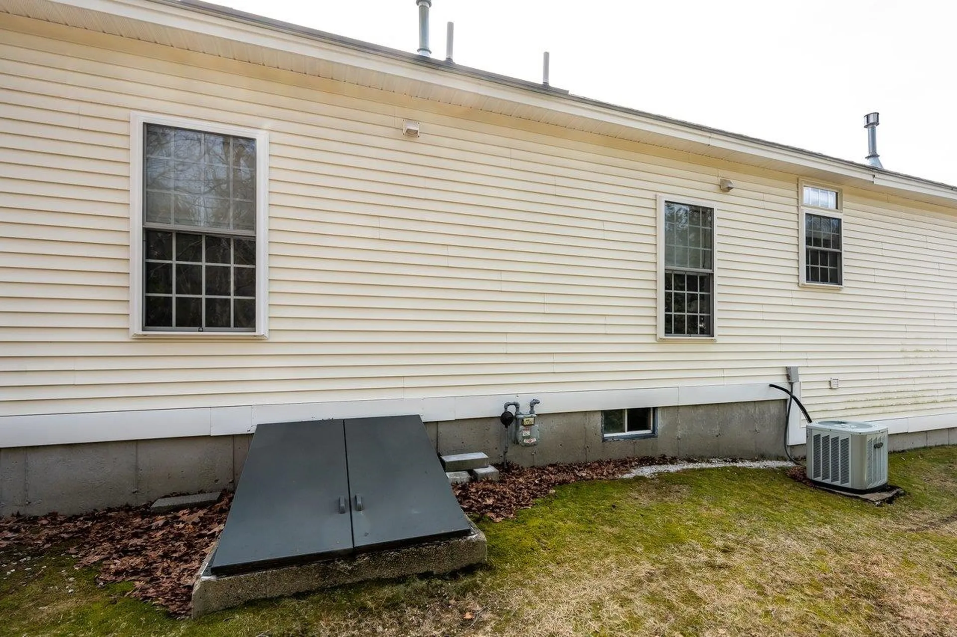 34 Mammoth Road Hooksett NH 03106
