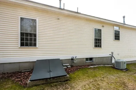 34 Mammoth Road Hooksett NH 03106