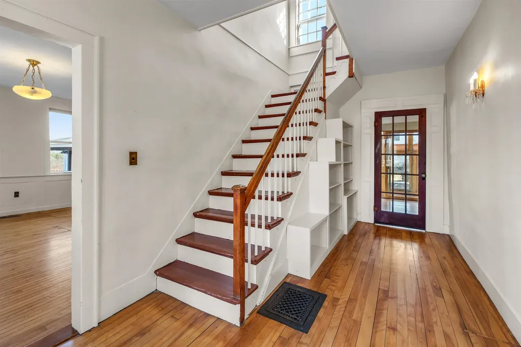 85 Academy Road Thetford VT 05074