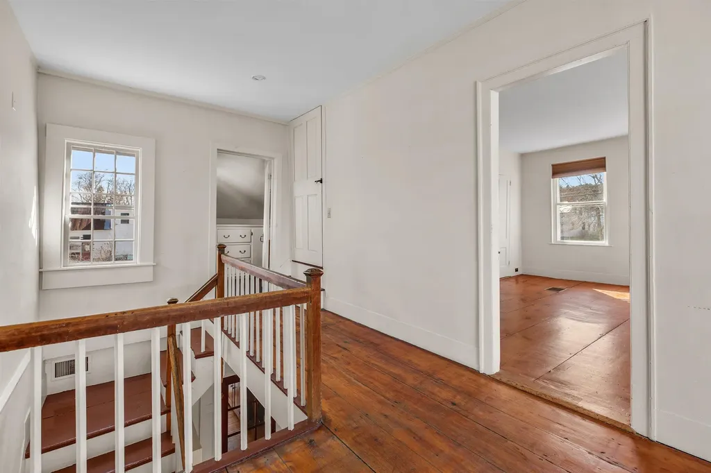85 Academy Road Thetford VT 05074