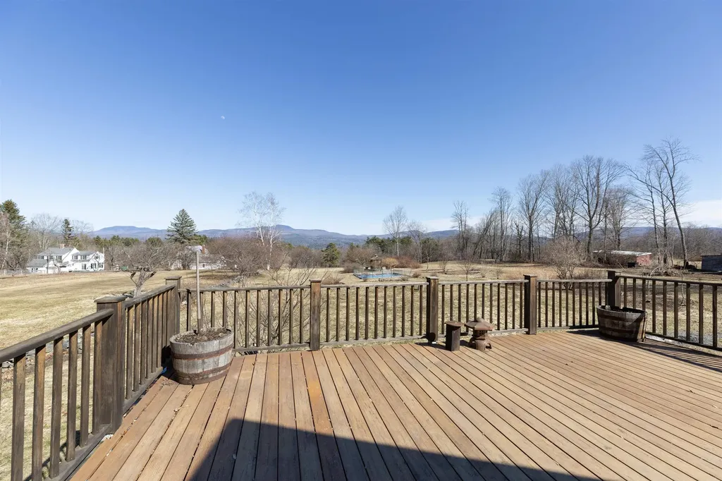 85 Academy Road Thetford VT 05074