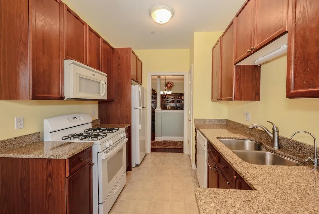 160 Daniel Webster Highway Nashua NH 03060