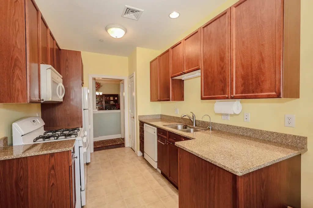 160 Daniel Webster Highway Nashua NH 03060