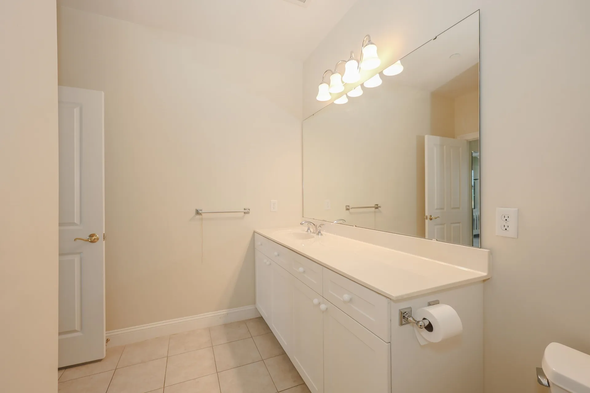 160 Daniel Webster Highway Nashua NH 03060