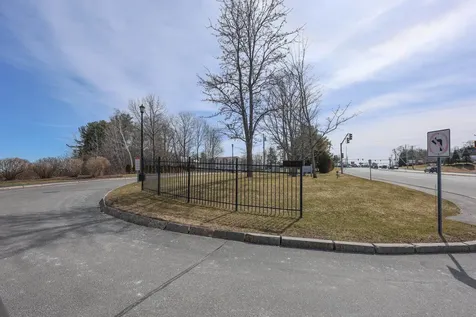 160 Daniel Webster Highway Nashua NH 03060