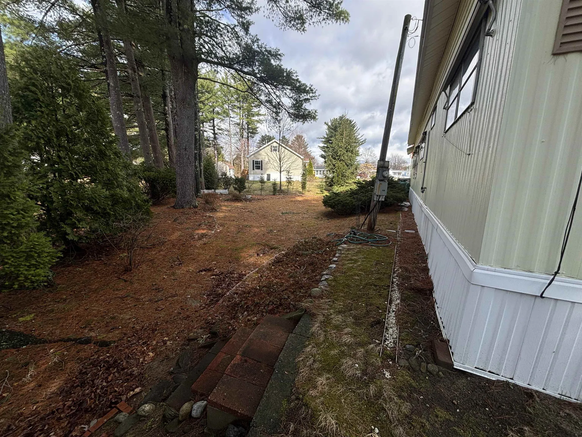 15 Sunrise Trail Nashua NH 03062