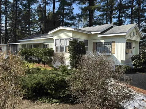 15 Sunrise Trail Nashua NH 03062