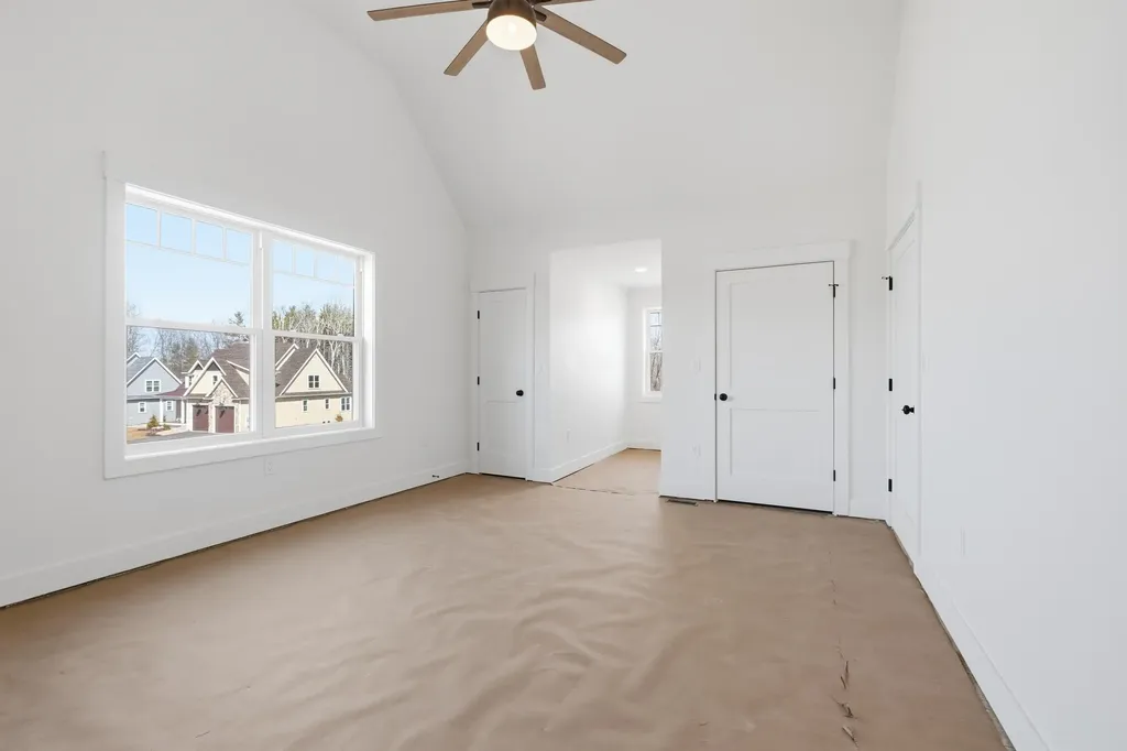 59 Lady Walsingham Way Laconia NH 03246