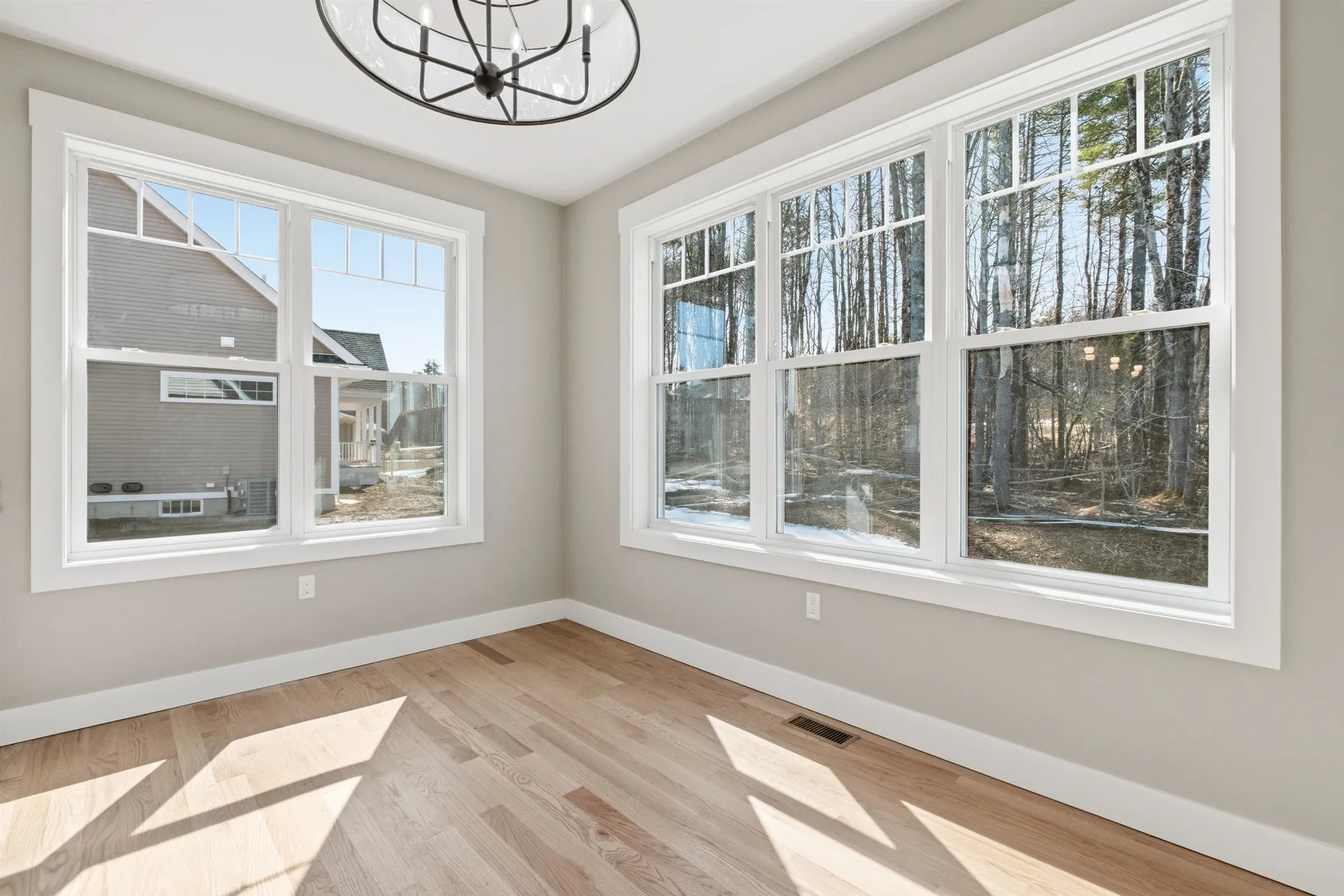 59 Lady Walsingham Way Laconia NH 03246