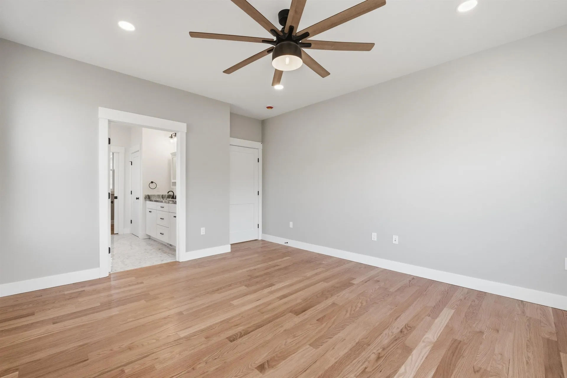 59 Lady Walsingham Way Laconia NH 03246