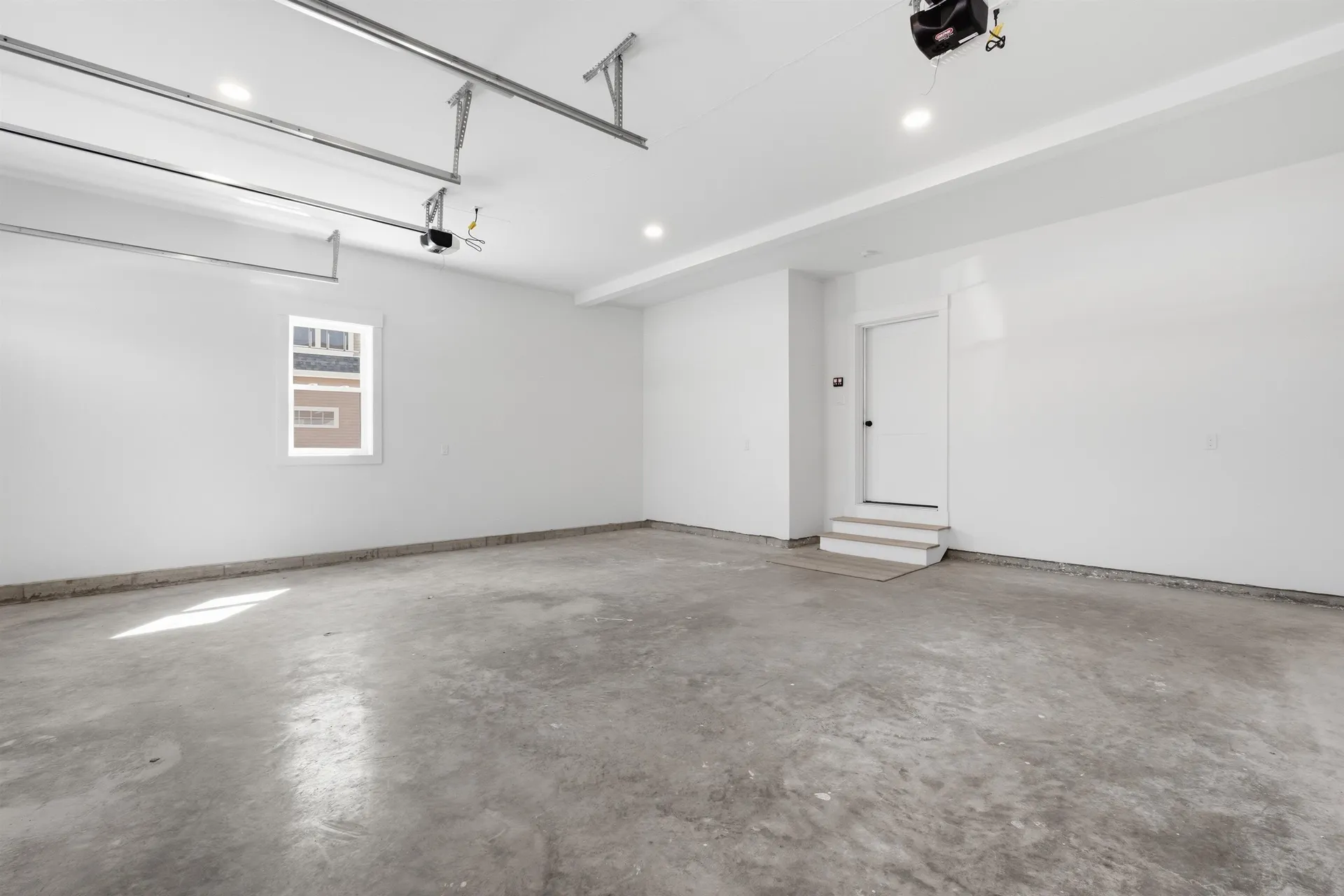 59 Lady Walsingham Way Laconia NH 03246