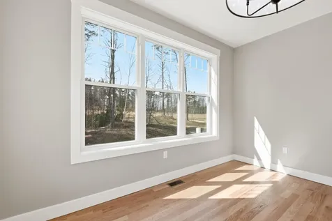 59 Lady Walsingham Way Laconia NH 03246