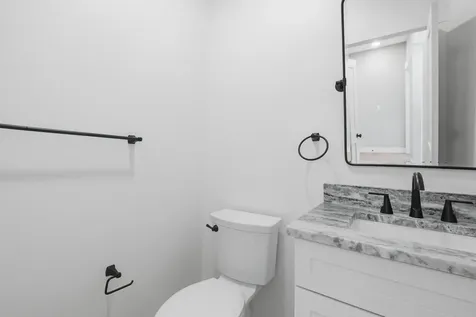 59 Lady Walsingham Way Laconia NH 03246